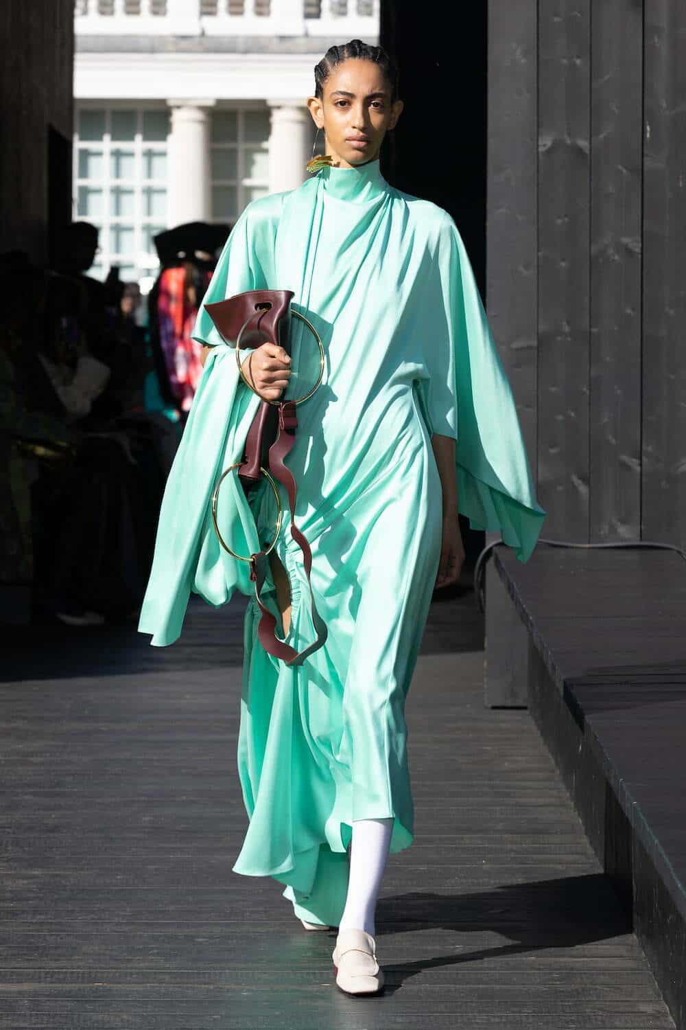 Roksanda: Ready-To-Wear SS23 - 10 Magazine